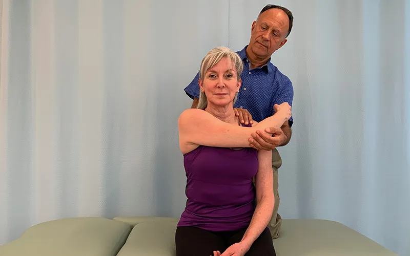 MJ_19_StretchingTheNeck3C_800